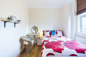 Cosy And Homy Bedroom F41